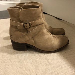 Billabong booties